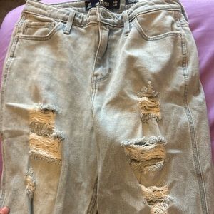 Hollister Light Washed Mom Jeans With Holes